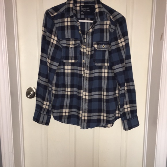 Lot of men’s small shirts and flannels - Picture 2 of 8